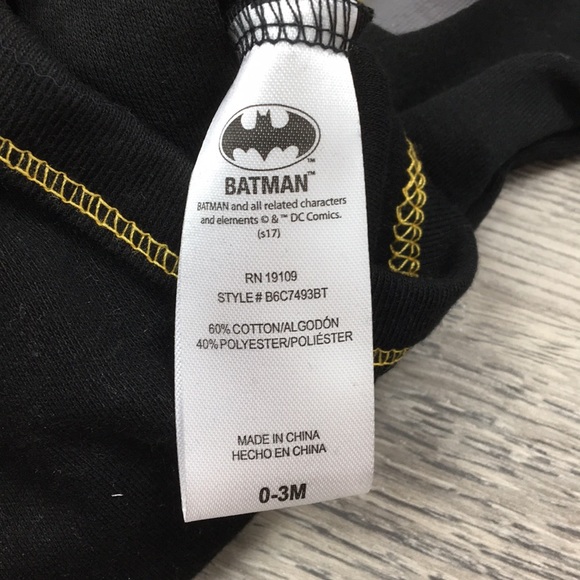 Batman Onesie 0-3 months - Picture 4 of 4